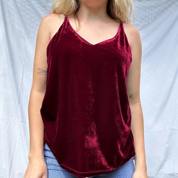 Shinestar Velour Tank - Picture 3 of 4